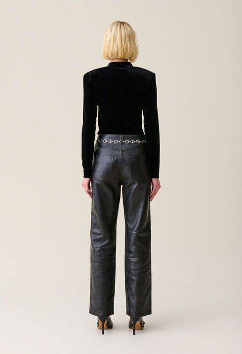 Fitted black velvet top