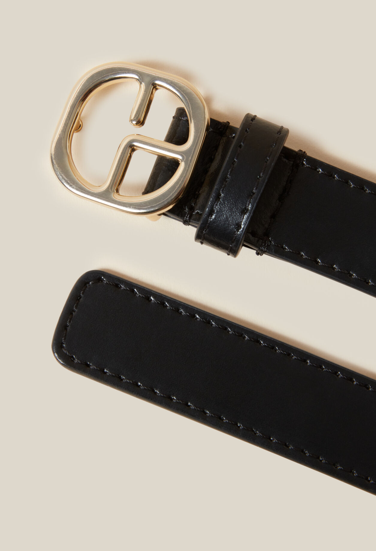 Black leather belt 