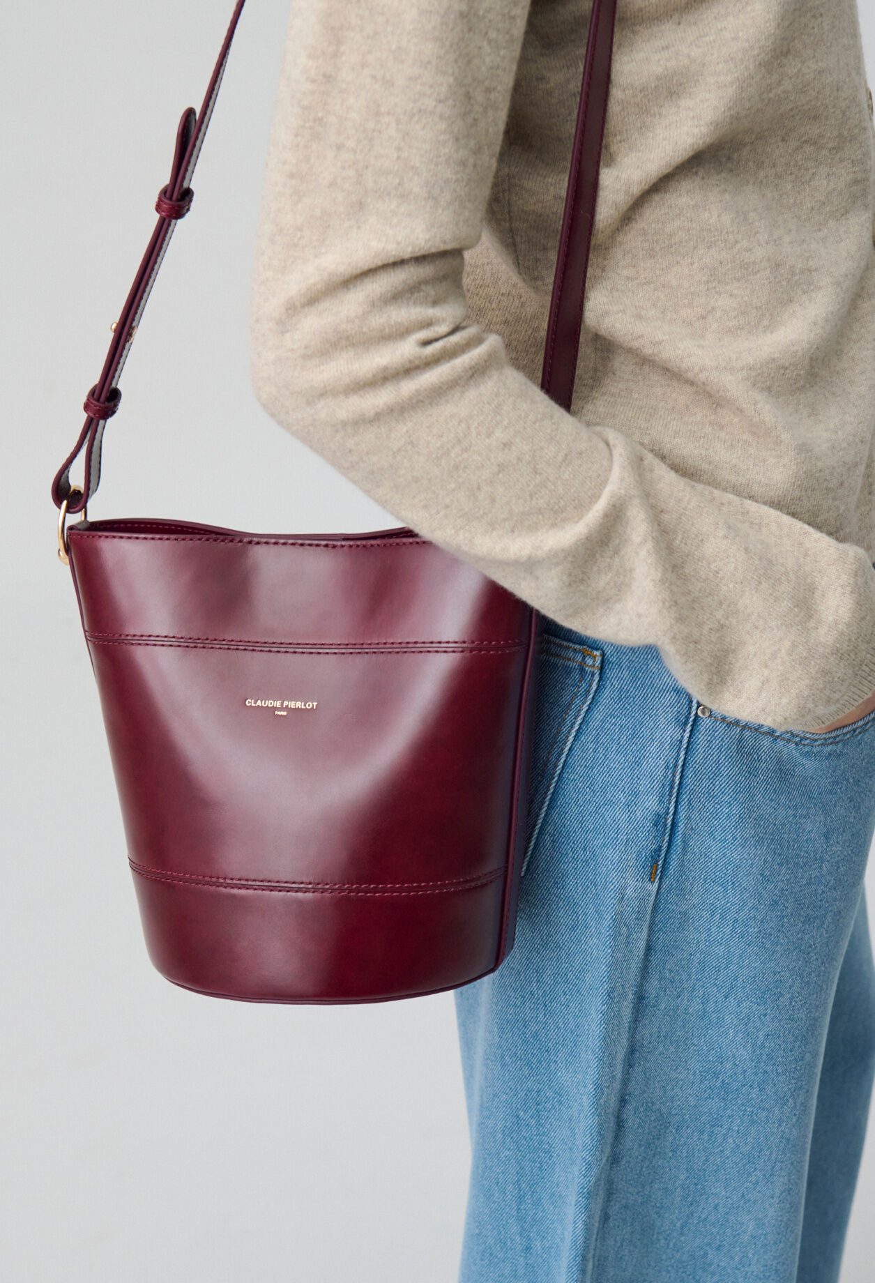 Solveig leather bucket bag