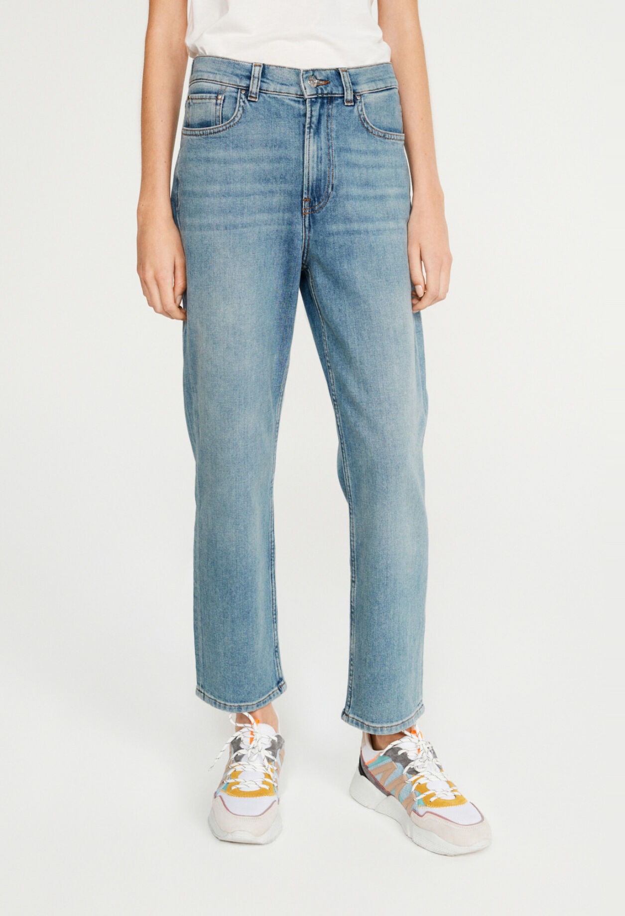 Faded blue jeans made of organic cotton Faded blue jeans made of organic cotton