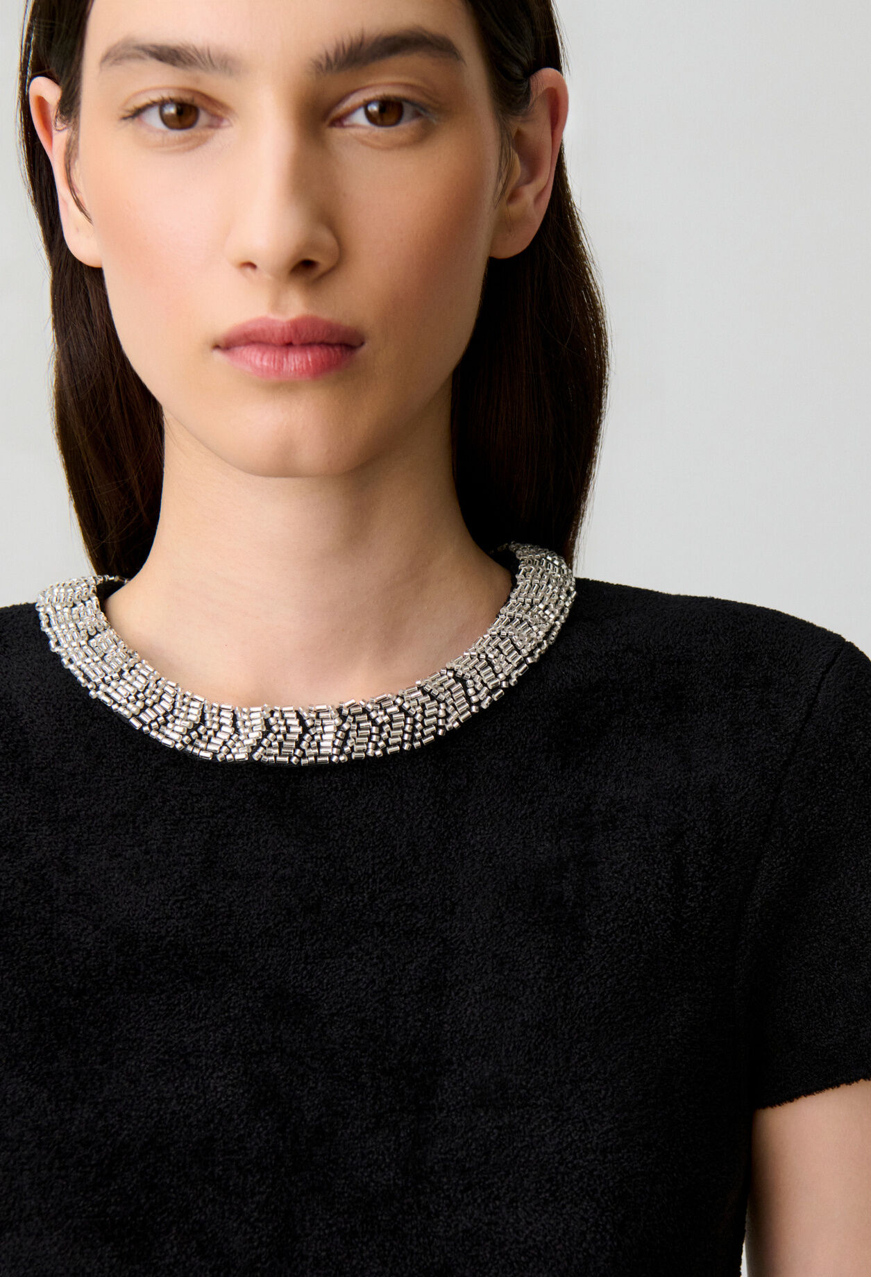 Short velvet-effect knit top