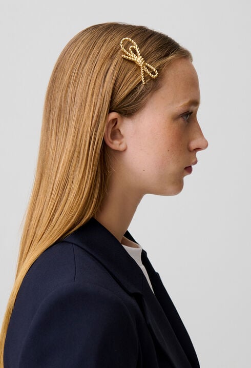 Twisted knot barrette