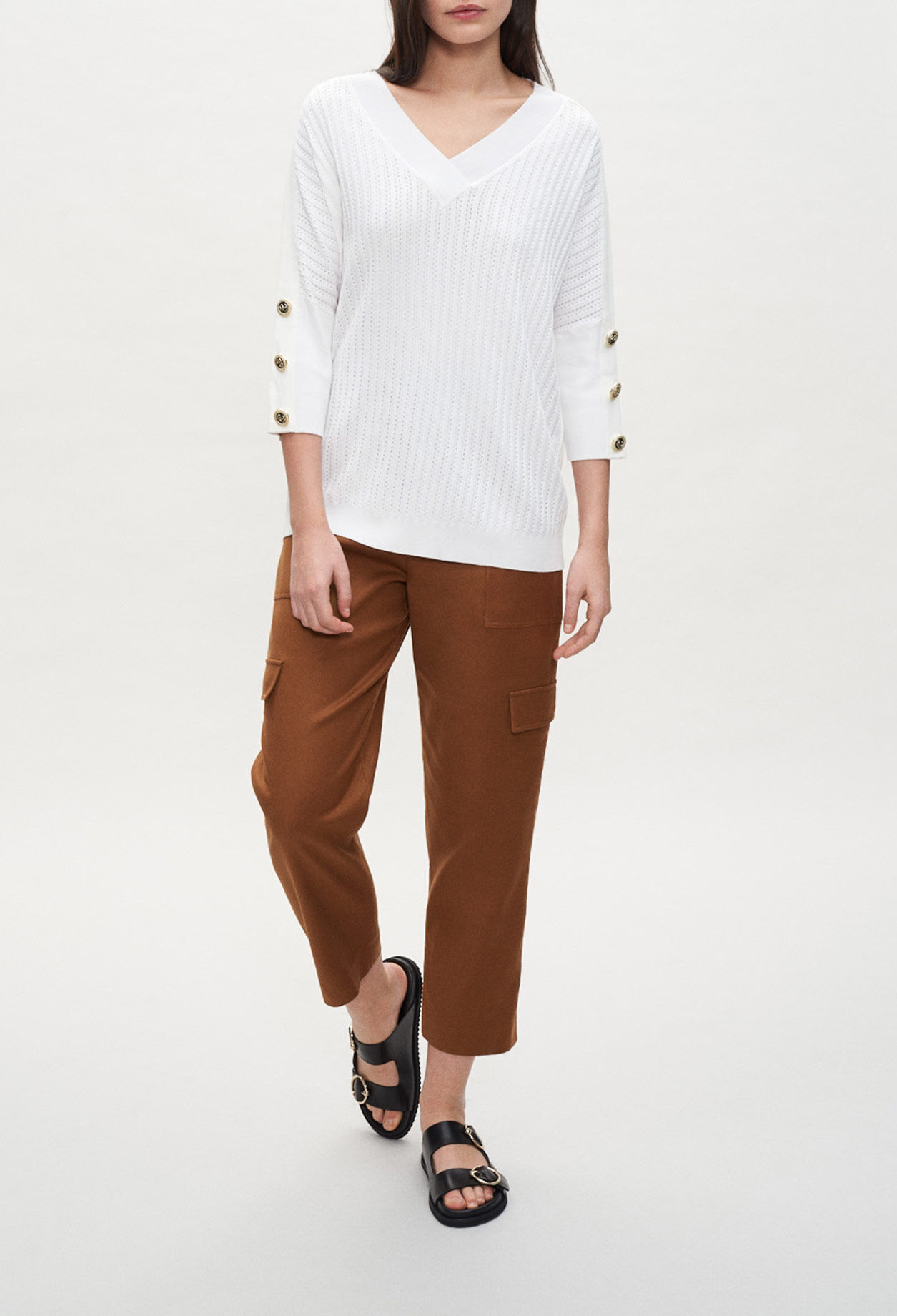 Buttoned jumper with mid-length sleeves Buttoned jumper with mid-length sleeves