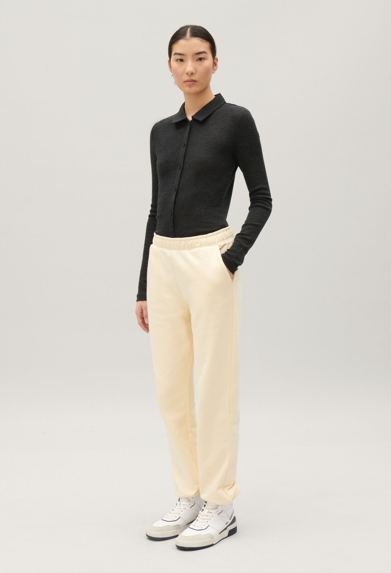 Vanilla jogging bottoms