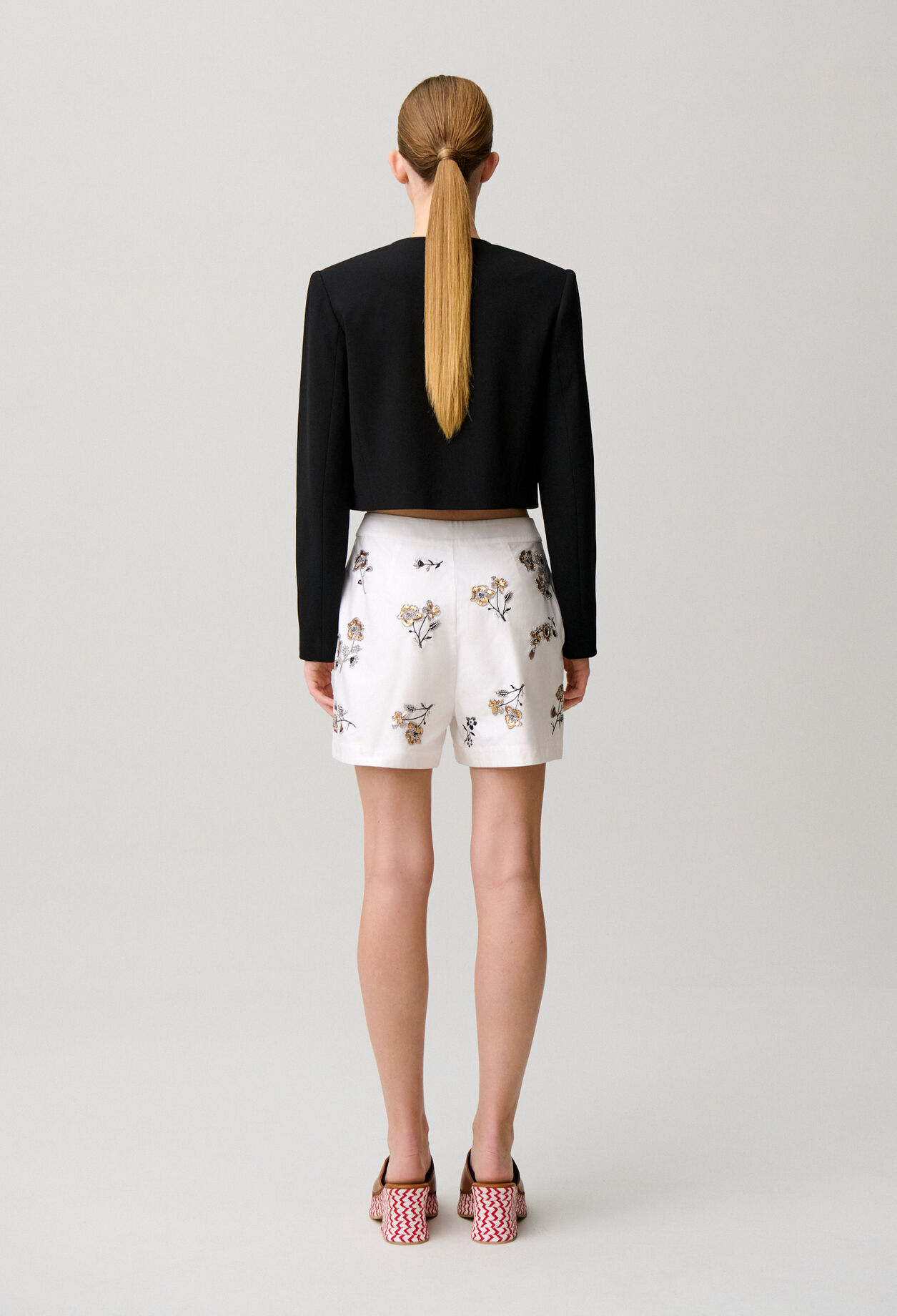 Round neck jacket
