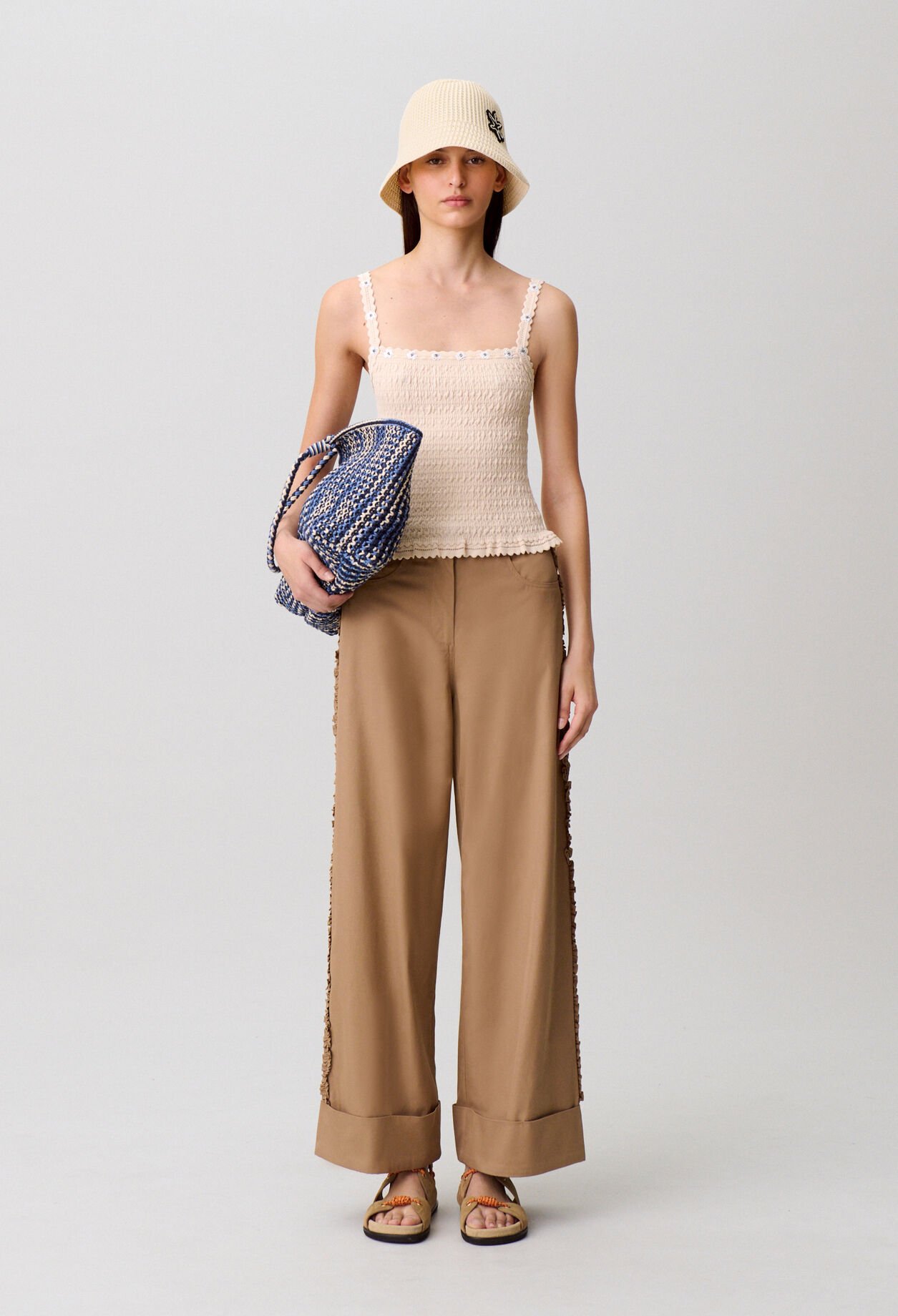 Wide-leg trousers