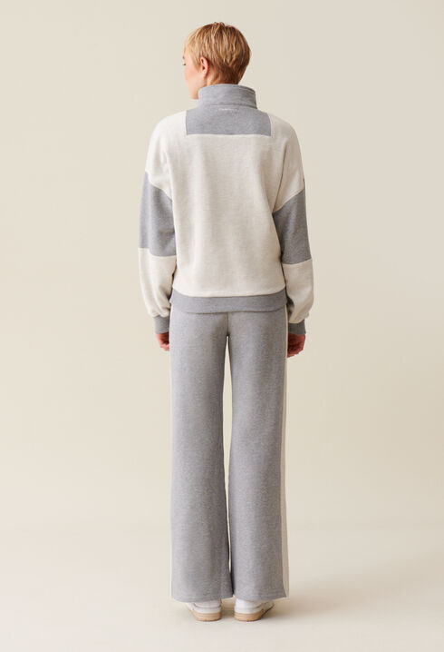 Zip-up High Neck Sweatshirt