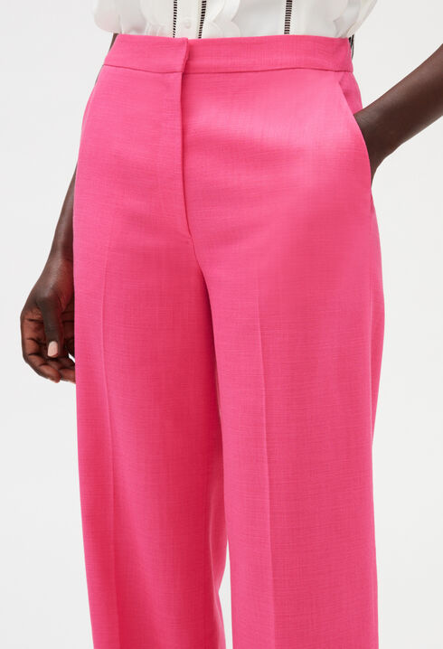 Loose pink trousers