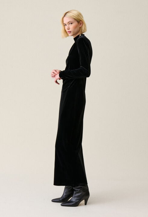Fitted long black velvet dress