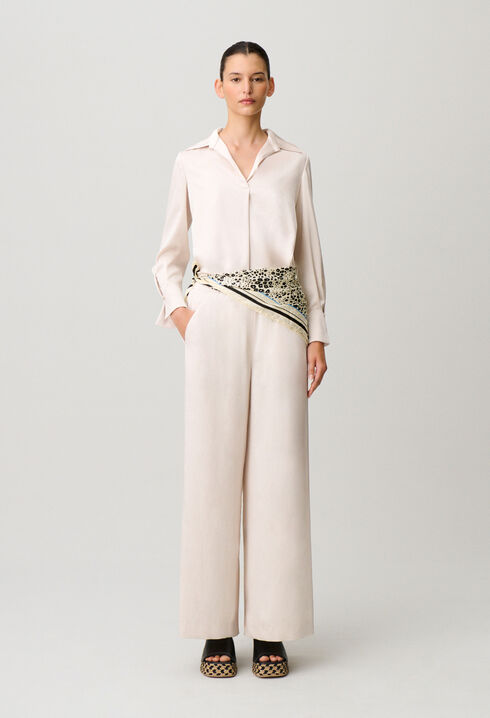 Collared flowy blouse