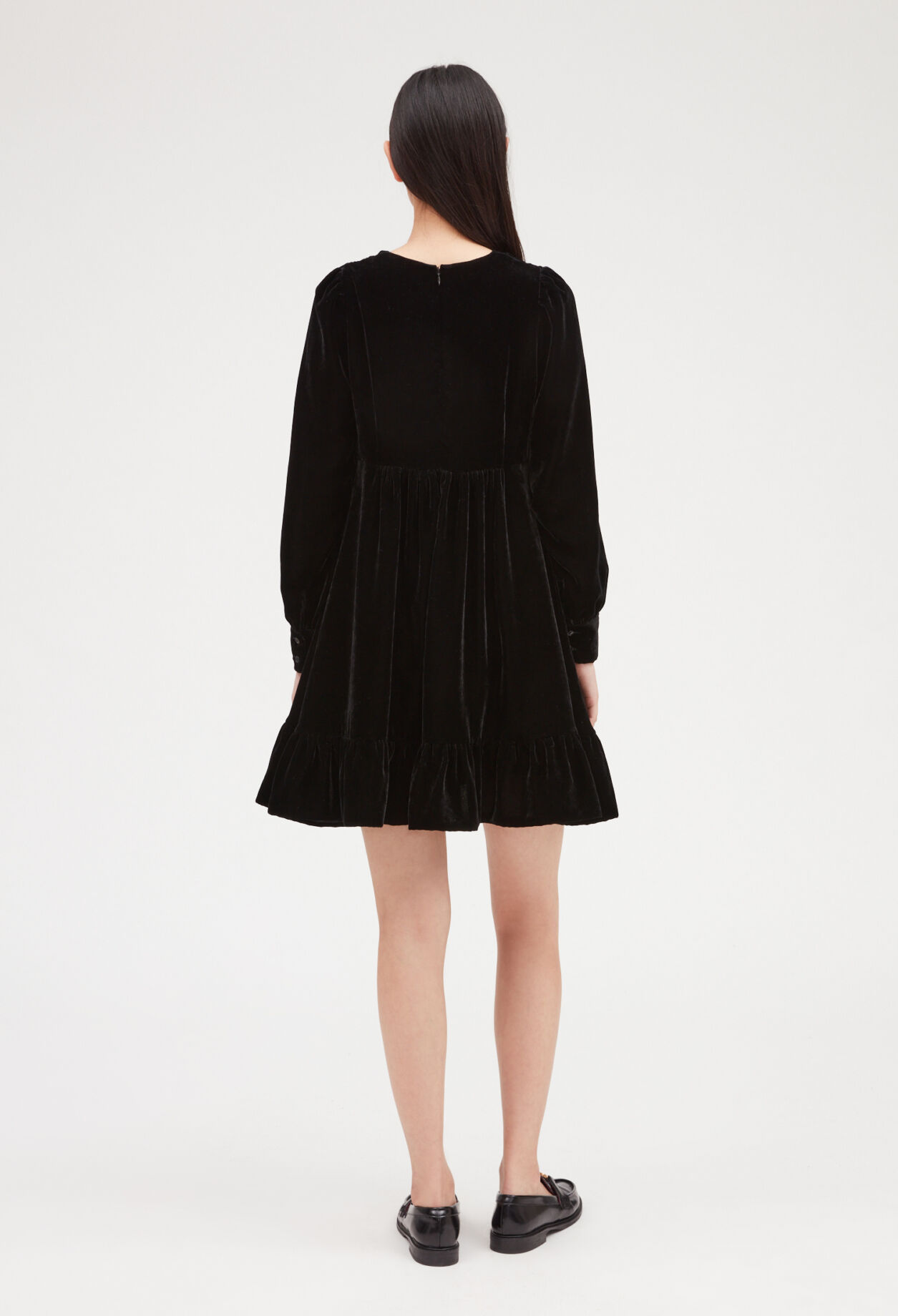 Black velvet short dress