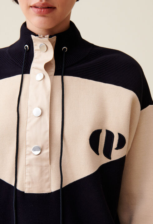 Minimum half-zip sweatshirt