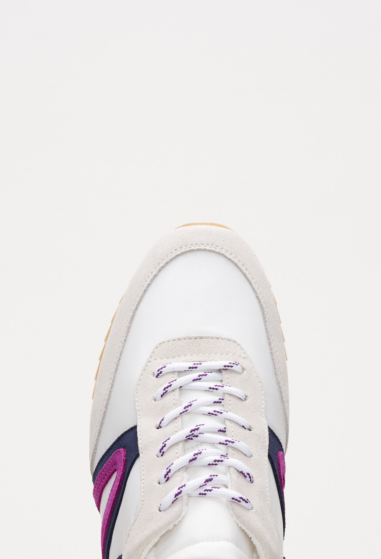 Classic lace-up trainer