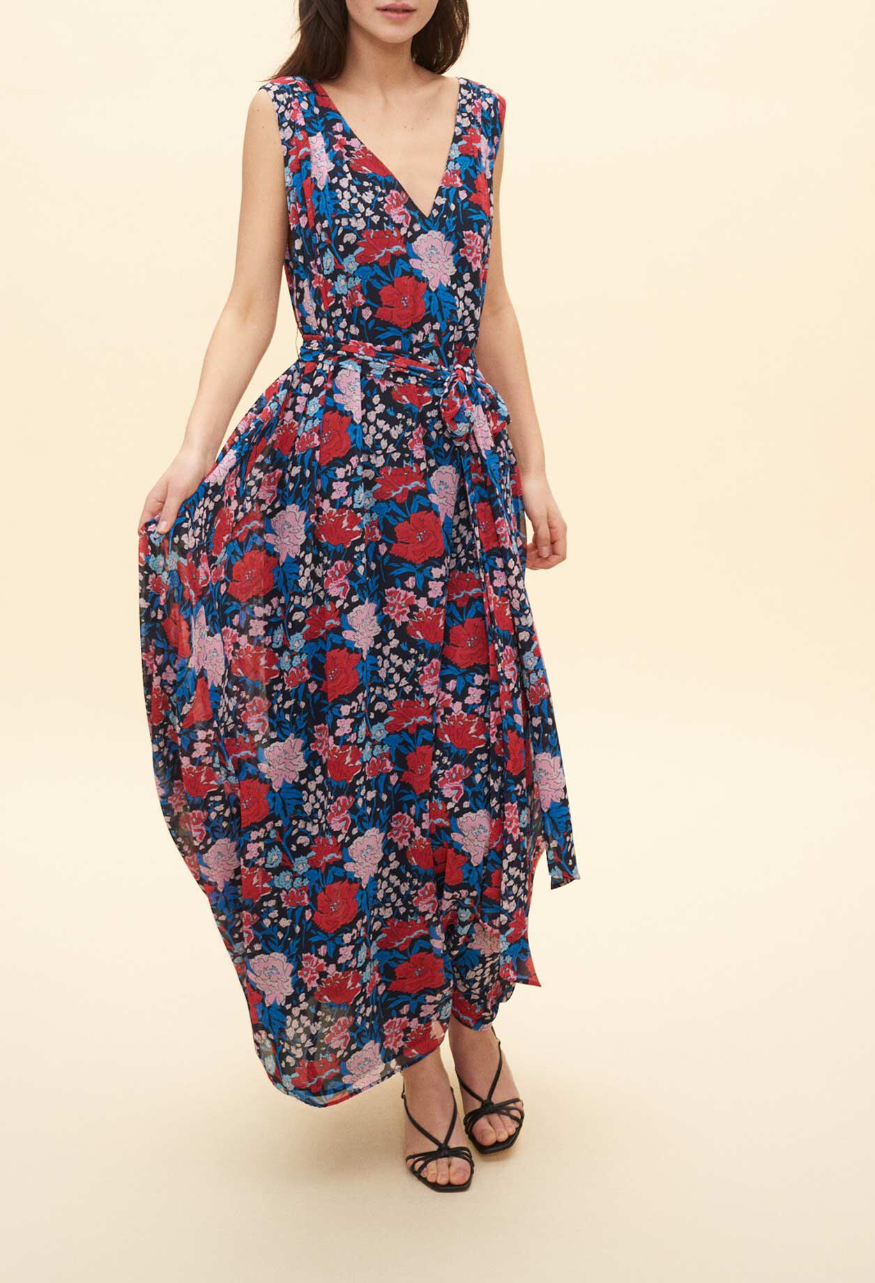 Sleeveless flowery dress