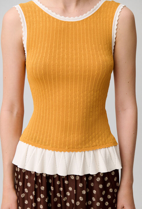 Round neck knit top