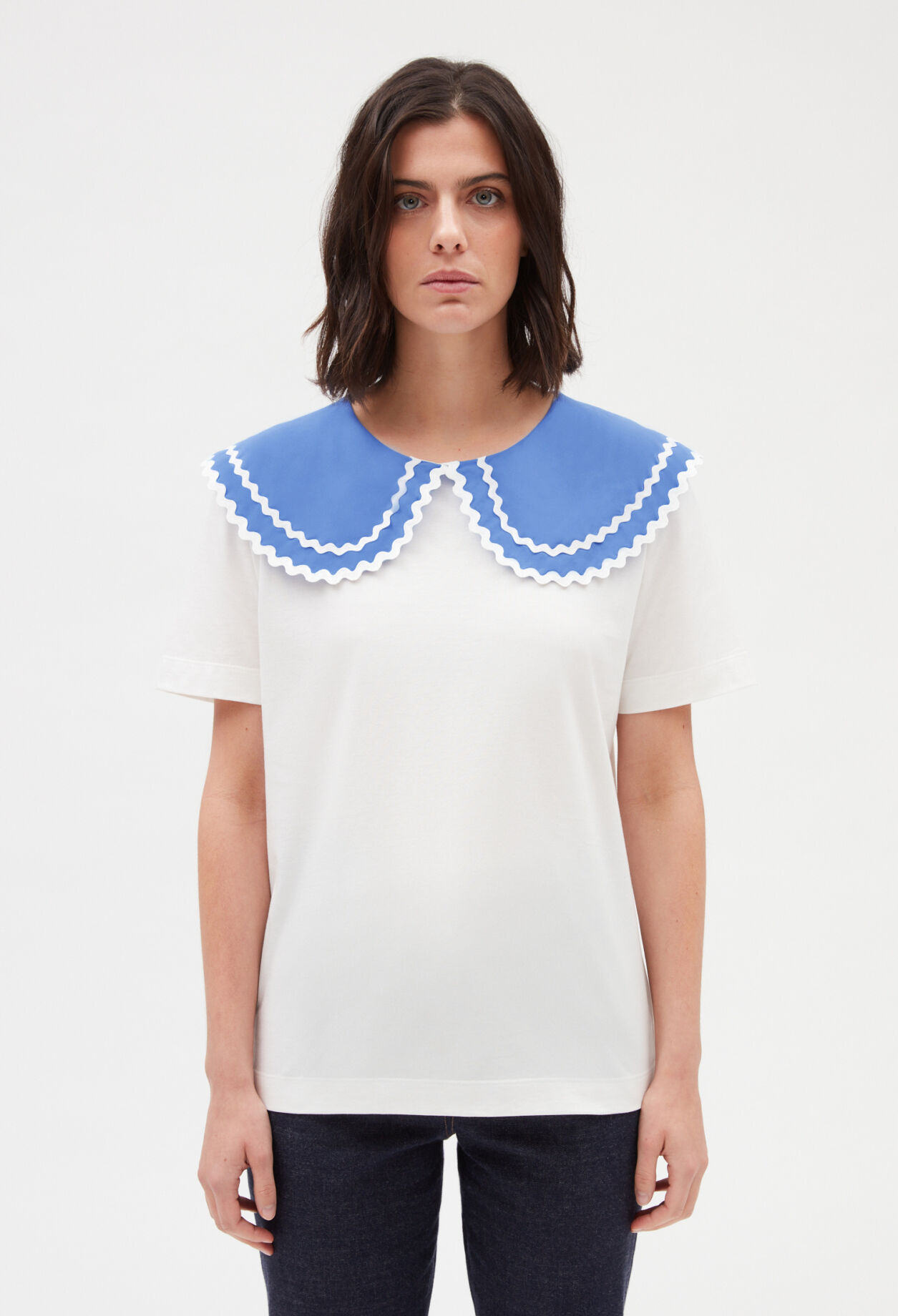 Ecru T-shirt with Peter Pan collar Ecru T-shirt with Peter Pan collar
