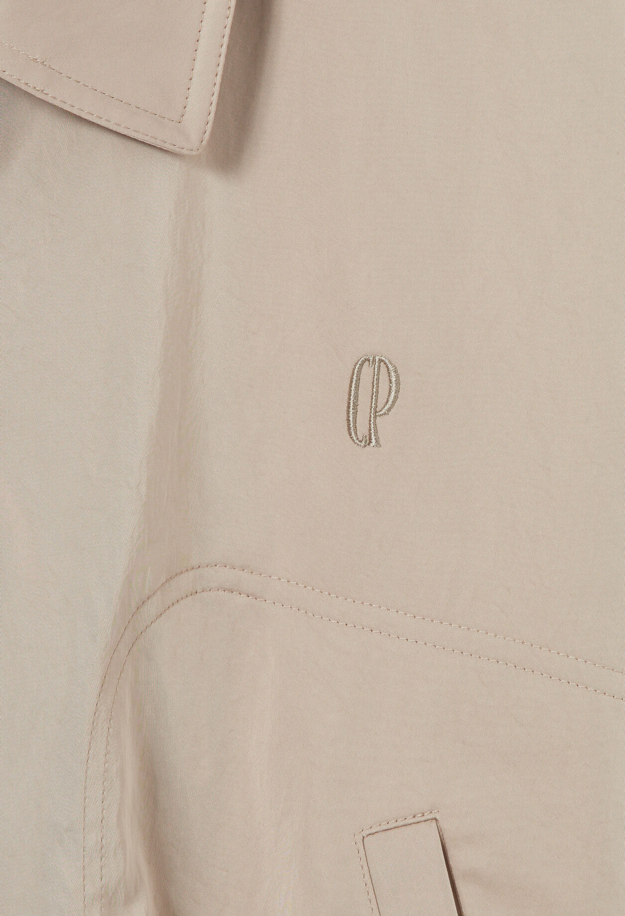 Oversized zip-up jacket