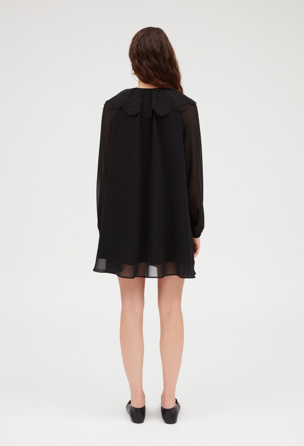 Rifi short dress with large collar