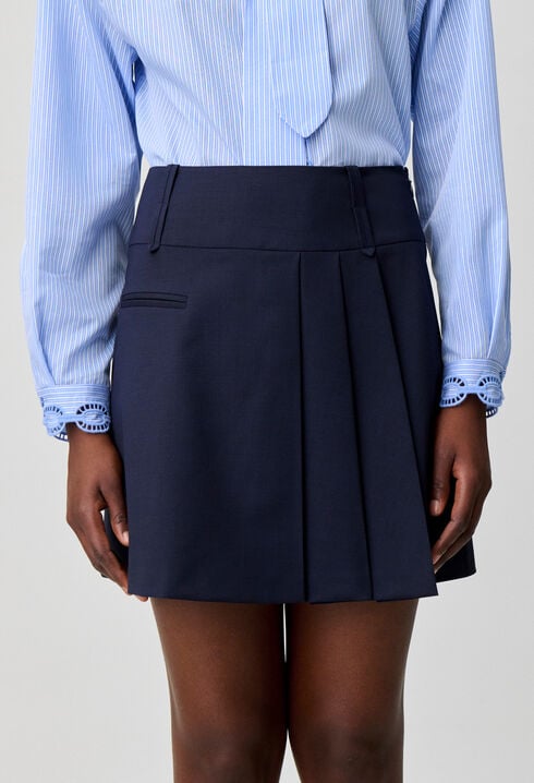 Short wool blend skirt