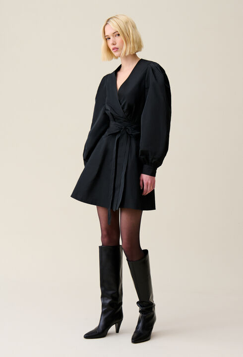 Black short dress balloon sleeves