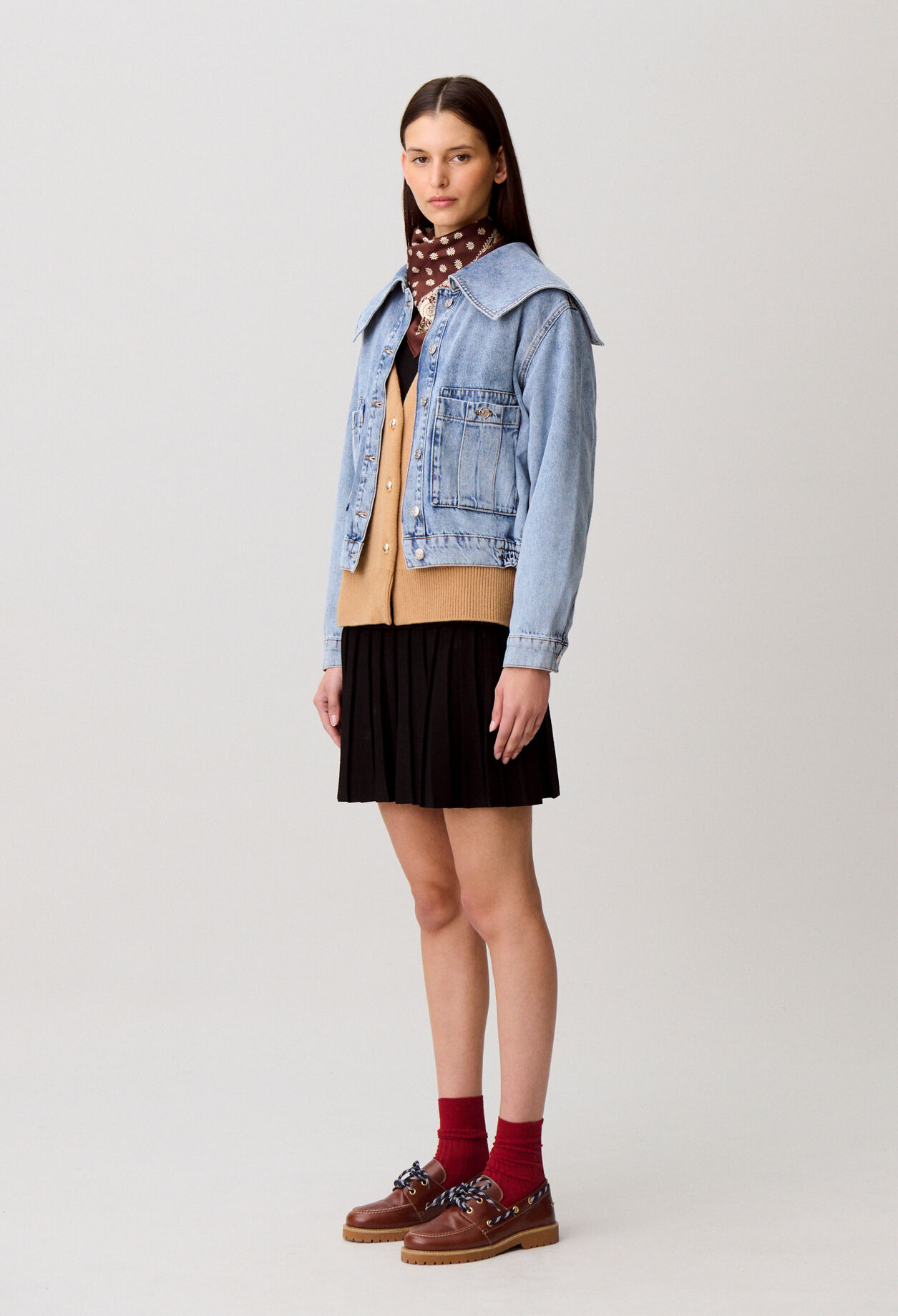 Contrast stitch denim jacket