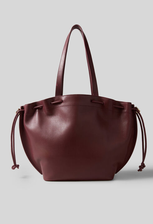 Smooth leather tote with gold logo